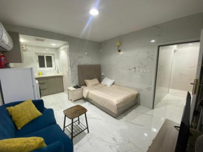 استديو بالنرجس - small studio